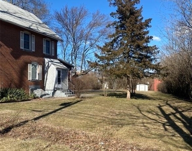 18 Devine Street - Photo Thumbnail 16