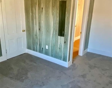 18 Devine Street - Photo Thumbnail 11