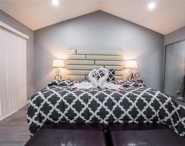 7439 Trudy Lane - Photo Thumbnail 33