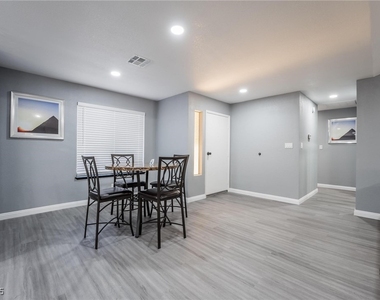 7439 Trudy Lane - Photo Thumbnail 21