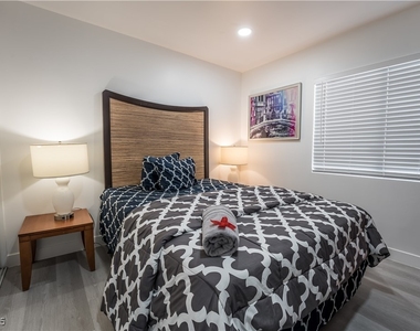 2364 Belvedere Drive - Photo Thumbnail 10