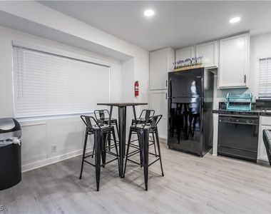 2364 Belvedere Drive - Photo Thumbnail 22