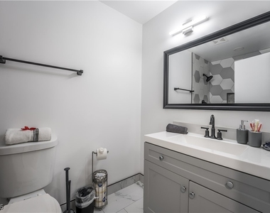 2364 Belvedere Drive - Photo Thumbnail 32
