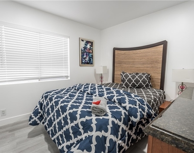 2364 Belvedere Drive - Photo Thumbnail 12