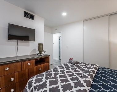 2364 Belvedere Drive - Photo Thumbnail 31