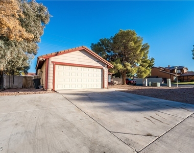 2364 Belvedere Drive - Photo Thumbnail 1