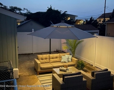 308 Harding Avenue - Photo Thumbnail 24