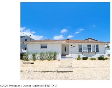 308 Harding Avenue - Photo Thumbnail 2