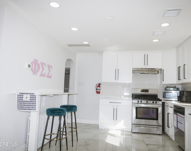 295 Roosevelt Avenue - Photo Thumbnail 27