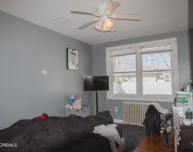 295 Roosevelt Avenue - Photo Thumbnail 34