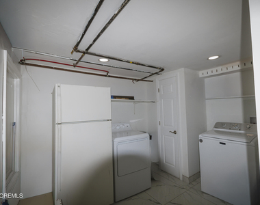 295 Roosevelt Avenue - Photo Thumbnail 39