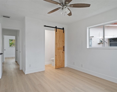 4510 Nw 49th Drive - Photo Thumbnail 14