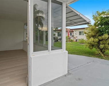 4510 Nw 49th Drive - Photo Thumbnail 7