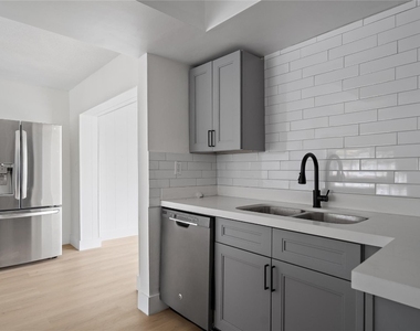 4510 Nw 49th Drive - Photo Thumbnail 12