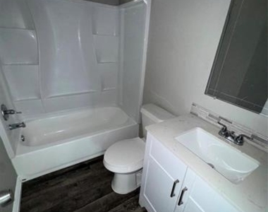 410 S College Drive - Photo Thumbnail 3