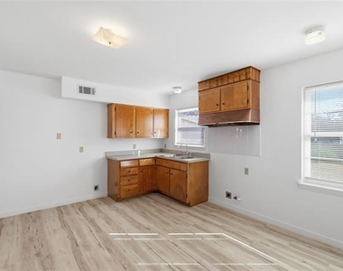 10830 Cotillion Drive - Photo Thumbnail 8