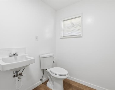 10830 Cotillion Drive - Photo Thumbnail 9