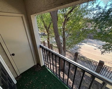 4800 W Lovers Lane - Photo Thumbnail 14