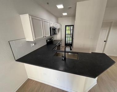 4800 W Lovers Lane - Photo Thumbnail 1