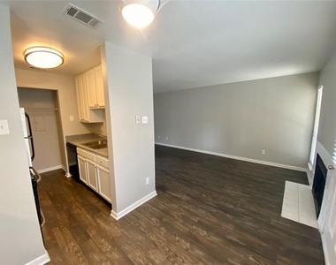 4502 Gaston Avenue - Photo Thumbnail 3