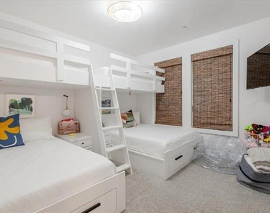 1653 Scenic Drive - Photo Thumbnail 22