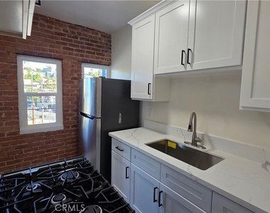 3804 W Sunset Blvd. - Photo Thumbnail 6