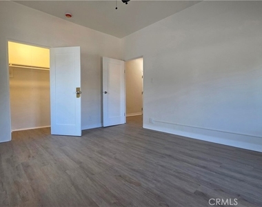 3804 W Sunset Blvd. - Photo Thumbnail 13