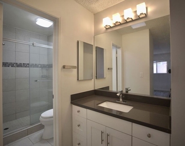 1033 6th Street - Photo Thumbnail 2
