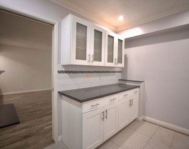 1033 6th Street - Photo Thumbnail 5