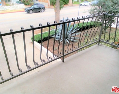 11230 Camarillo Street - Photo Thumbnail 6