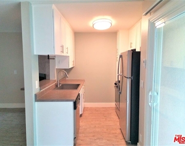 11230 Camarillo Street - Photo Thumbnail 4