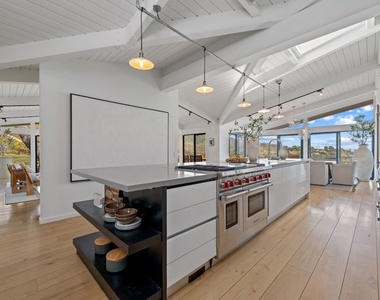 23701 Harbor Vista Drive - Photo Thumbnail 7