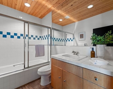 23701 Harbor Vista Drive - Photo Thumbnail 31