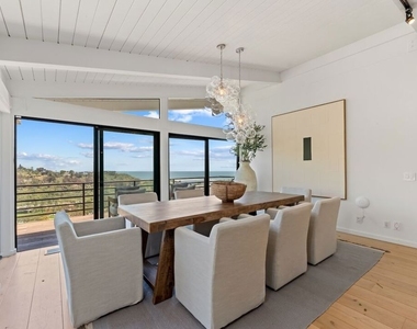 23701 Harbor Vista Drive - Photo Thumbnail 8