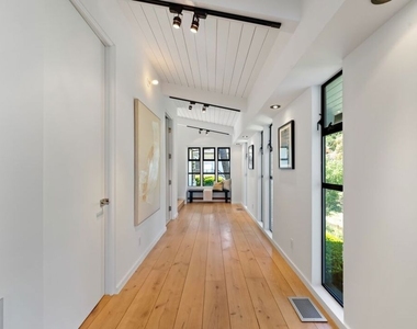 23701 Harbor Vista Drive - Photo Thumbnail 21