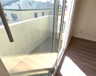 140 N Berendo Street - Photo Thumbnail 13