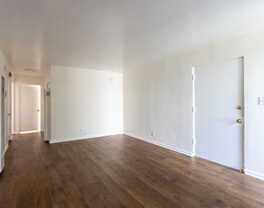 1233 Barry Avenue - Photo Thumbnail 7