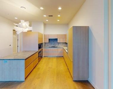 1200 S Figueroa Street - Photo Thumbnail 2