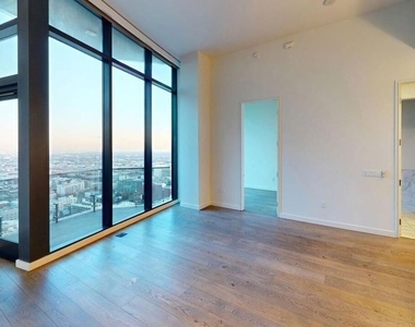 1200 S Figueroa Street - Photo Thumbnail 4