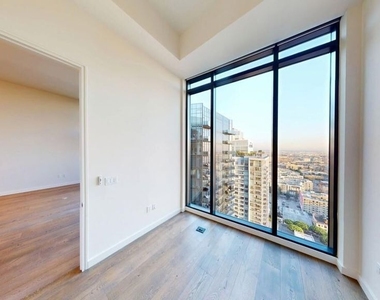 1200 S Figueroa Street - Photo Thumbnail 7