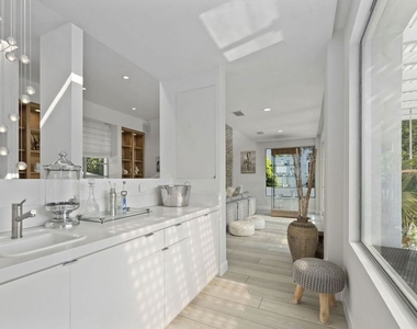 641 Walther Way - Photo Thumbnail 19
