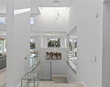 641 Walther Way - Photo Thumbnail 4
