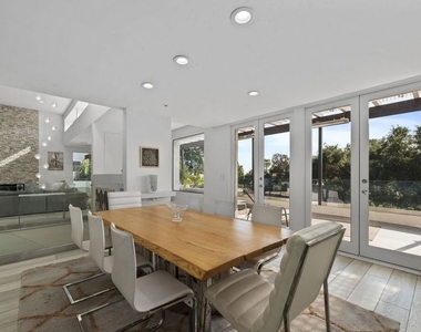 641 Walther Way - Photo Thumbnail 15