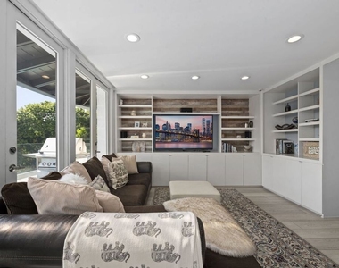 641 Walther Way - Photo Thumbnail 18