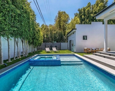 1948 S Point View Street - Photo Thumbnail 2