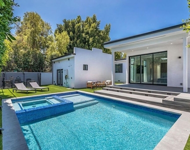 1948 S Point View Street - Photo Thumbnail 2