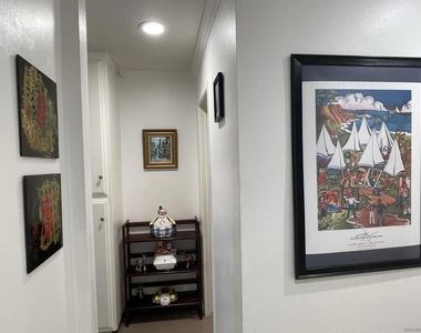 2510 Torrey Pines Rd - Photo Thumbnail 7