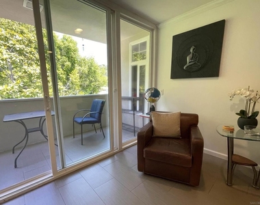 2510 Torrey Pines Rd - Photo Thumbnail 4