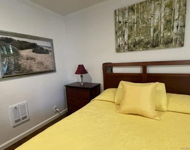 2510 Torrey Pines Rd - Photo Thumbnail 12