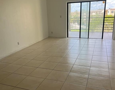 9273 Sw 8th Street - Photo Thumbnail 7